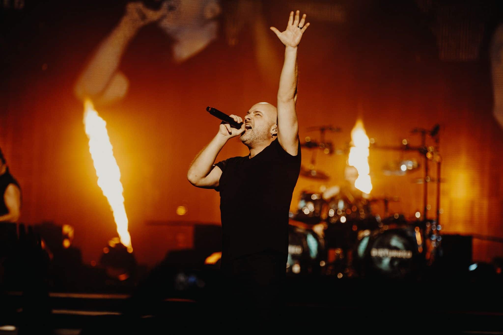 <span style="color:#e66a05">THE WEEKND</span>. Los mejores temas de toda su CARRERA Las Mejores Canciones de Disturbed