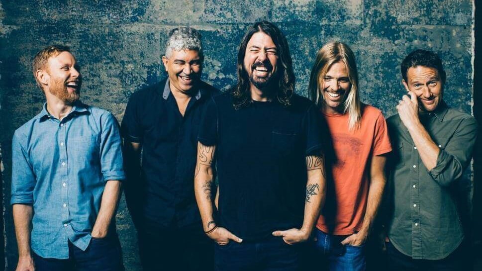 Historia de <span style="color:#e66a05">SABATON</SPAN> | Los inventores del género 'War Heavy Metal' Dave Grohl Foo Fighters