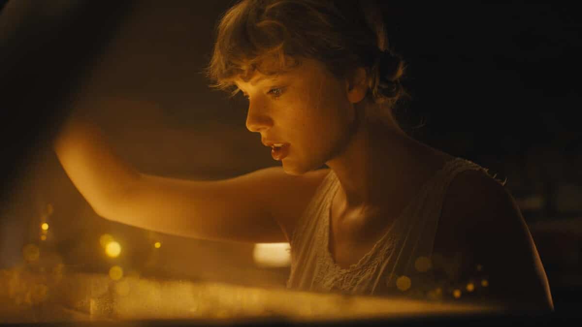 <span style="color:#e66a05">BEYONCÉ</SPAN> | Nada pudo ponerse en el camino de la gran estrella negra Biografía Taylor Swift