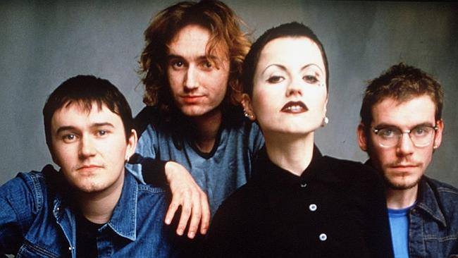 <span style="color:#e66a05">PHIL COLLINS y GENESIS</span> | Historia personal y musical The Cranberries canciones