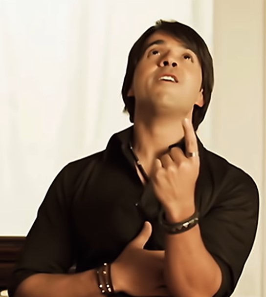 Luis Fonsi video aqui estoy yo historia aqui esto yo