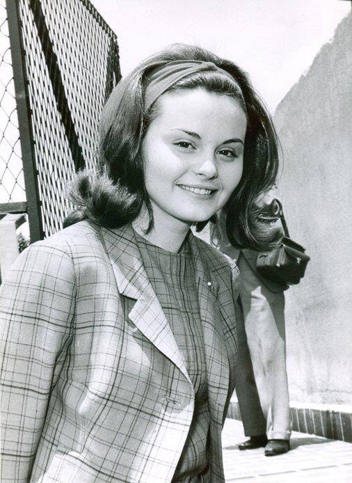 Rocío Dúrcal story biography Rocío Dúrcal